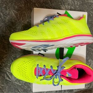 Like new Techloom pro APL ladies bright yellow green sneakers 9.5